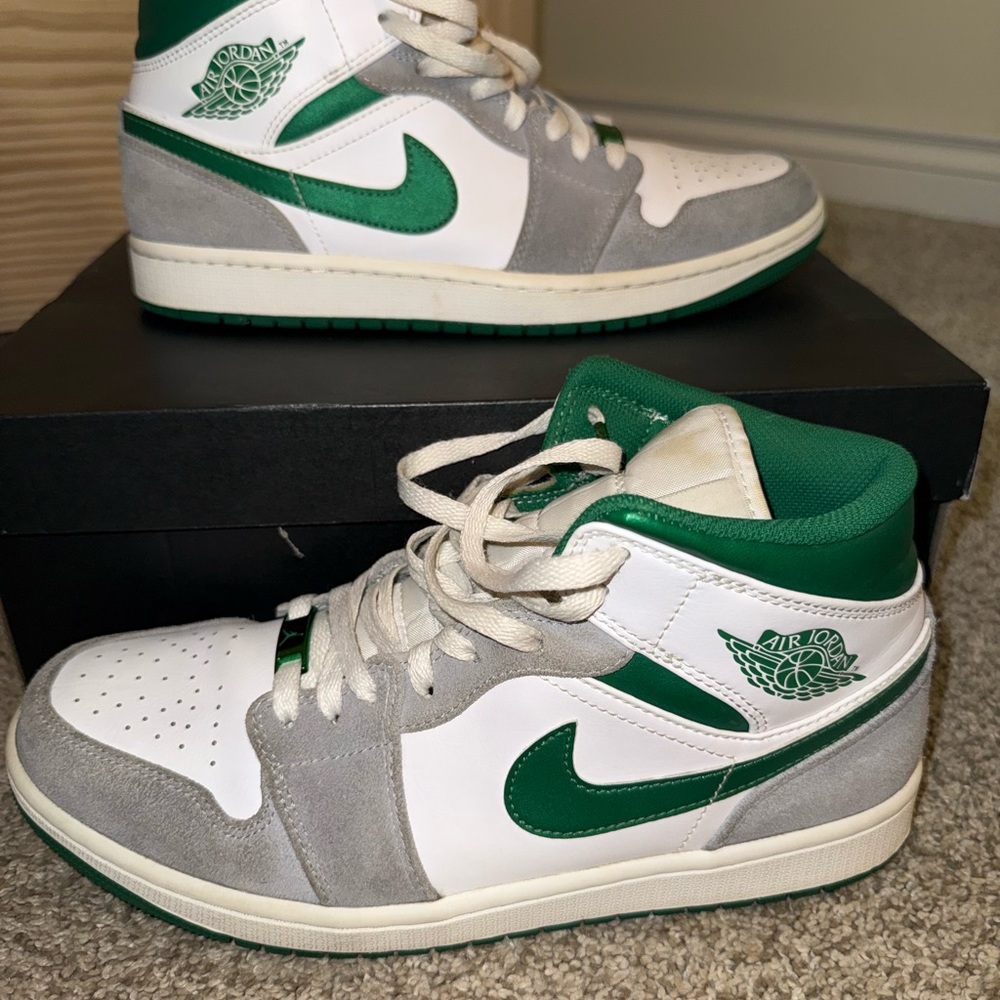 Nike Men's Sneakers in Green and White - Picture 4 of 6